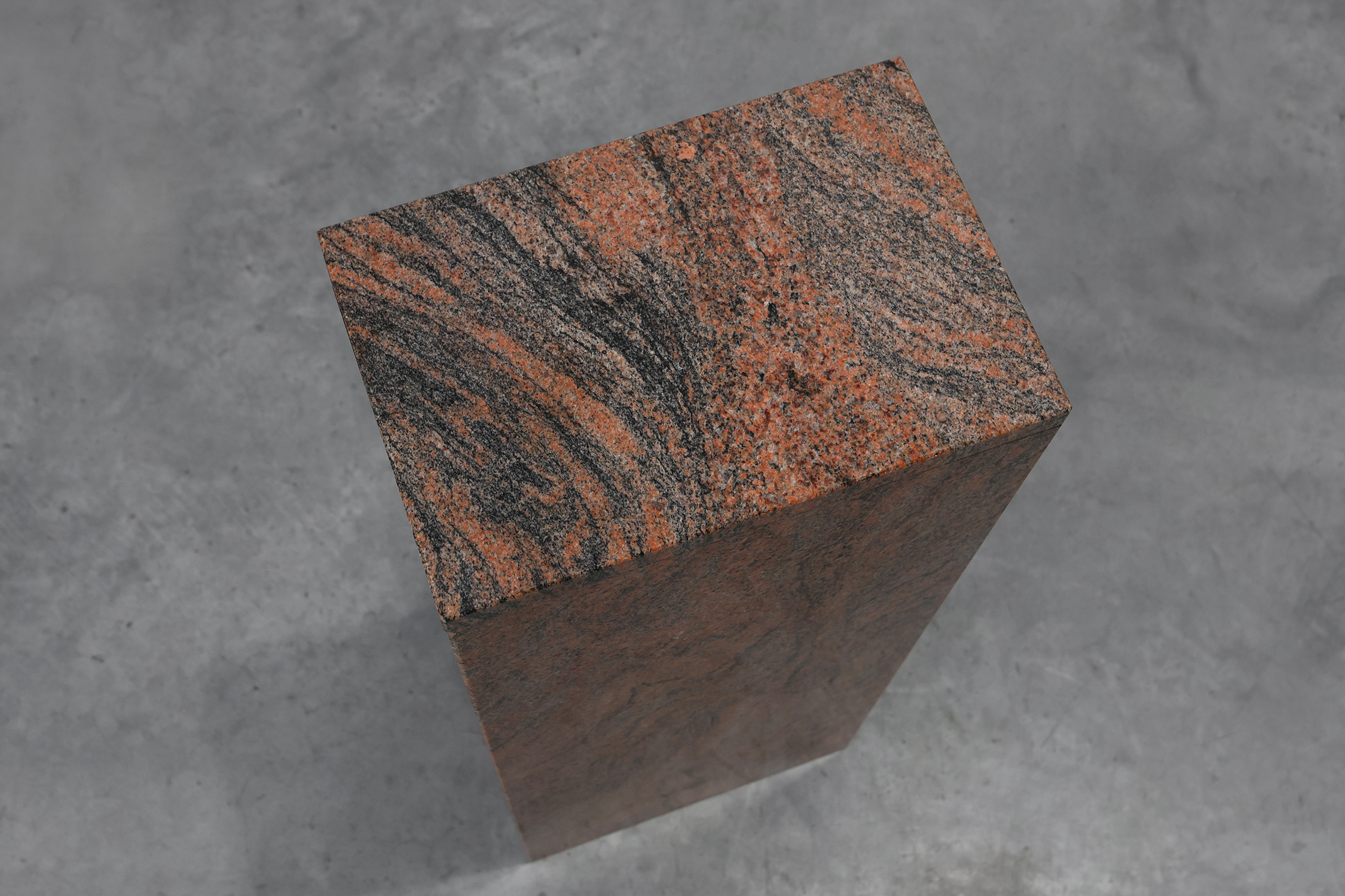 Rectangular red granite pedestal, Belgium, 20th centurythumbnail